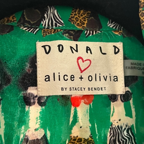 Alice and Olivia green silk small blouse with girl theme - Picture 3 of 4